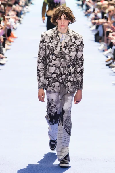 Look 53
